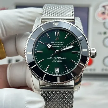Breitling Superocean Heritage AB2010121L1A1 Replica - Green Dial Milanese Mesh