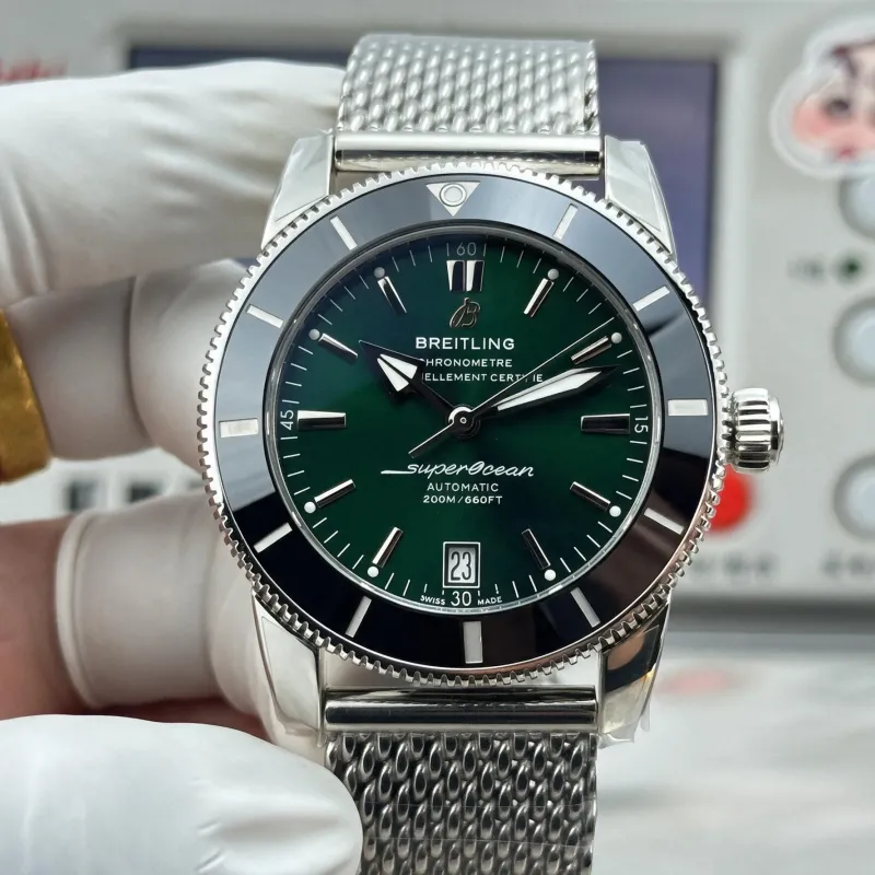 Breitling Superocean Heritage AB2010121L1A1 Replica - Green Dial Milanese Mesh