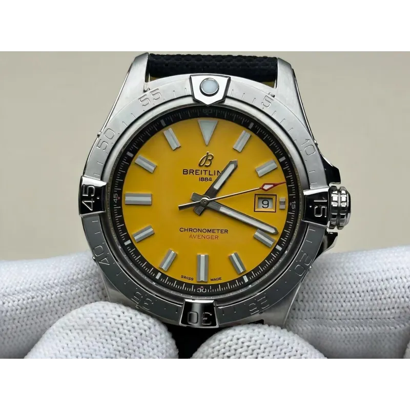Breitling Avenger A17319101I1X1 Replica - Yellow Dial Fluted Bezel