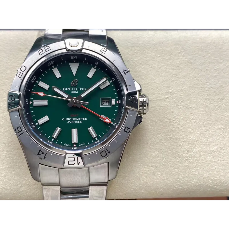 Breitling Avenger A32320101B1A1 Replica - Green Dial Fluted Bezel
