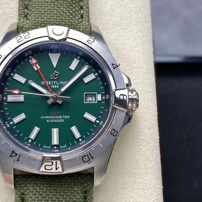 Breitling Avenger A32320101B1X1 Replica - Green Dial Fluted Bezel