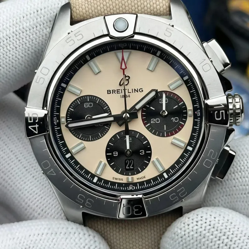 Breitling Avenger B01 Chronograph 44 AB0147101A1X1 Replica - Beige Dial