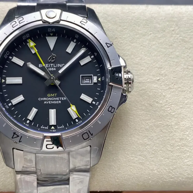 Breitling Avenger A32320101B1A1 Replica - Black Dial Fluted Bezel