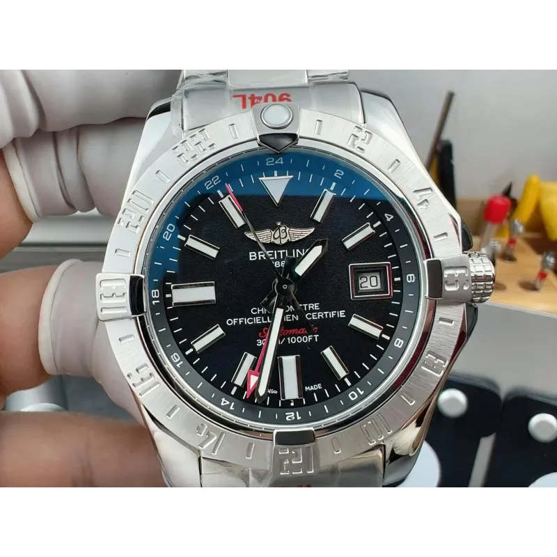 Breitling Avenger A32390111B1A1 Replica - Black Dial Fluted Bezel