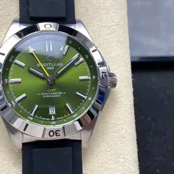 Breitling Chronomat A32398A11L1A1 Replica - Olive Green Dial Fluted Bezel