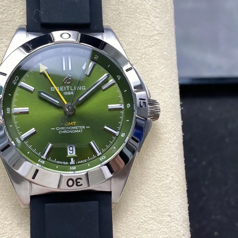 Breitling Chronomat A32398A11L1A1 Replica - Olive Green Dial Fluted Bezel