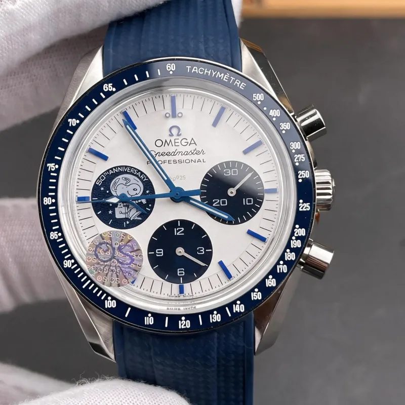 Omega Speedmaster Silver Award Snoopy 310.32.42.50.02.001 Replica - Silver Dial
