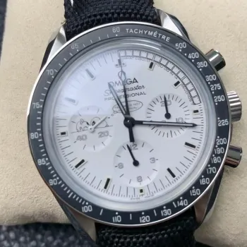 Omega Speedmaster Moonwatch Silver Snoopy 311.32.42.30.04.003 Replica - White Dial