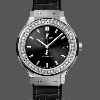 Unisex's Hublot Classic Fusion 38mm Titanium & Ceramic - 565.NX.1470.LR.1204 Black