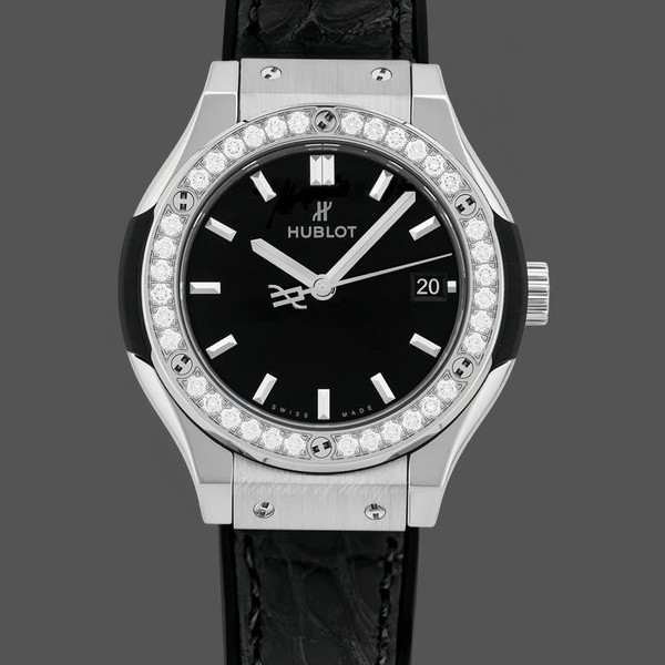 Womens Hublot Classic Fusion 33MM Lady  581.NX.1171.LR.1104 Black Replica Image